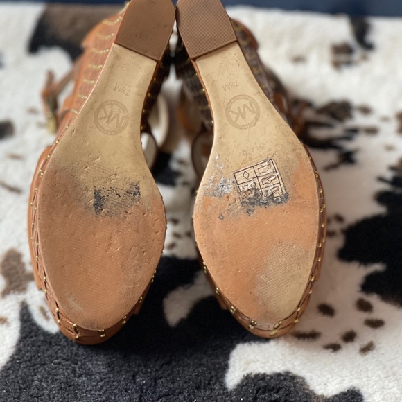 Michael Kors Platform Wedge - Picture 2 of 4